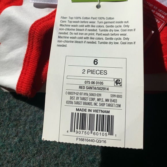 NWT Children’s Christmas Santa Pajama Set from Target Size 6 - Picture 3 of 8